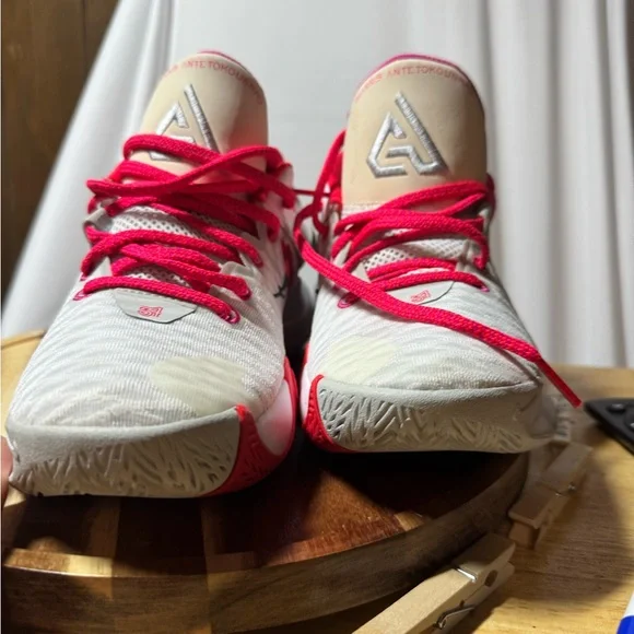 Giannis Immortality Rose Women’s Shoes Size 6.5 - Picture 7 of 7